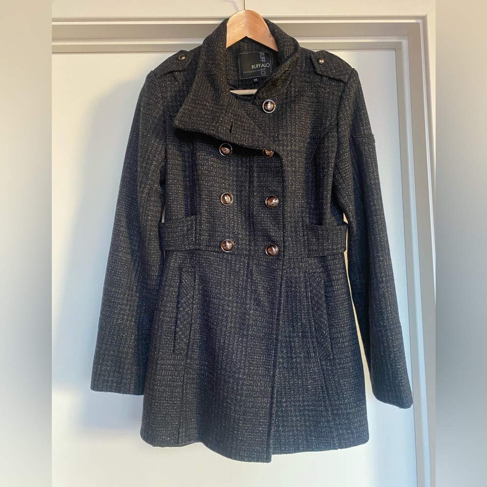 Buffalo form fitting coat